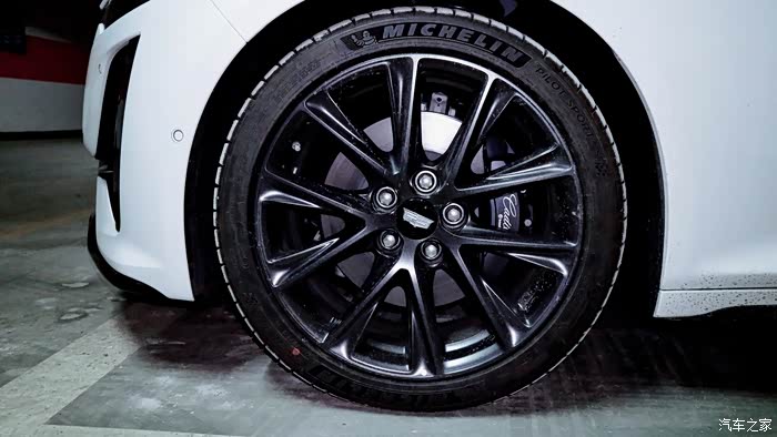 19轮毂熏黑,ps4s,brembo刹车