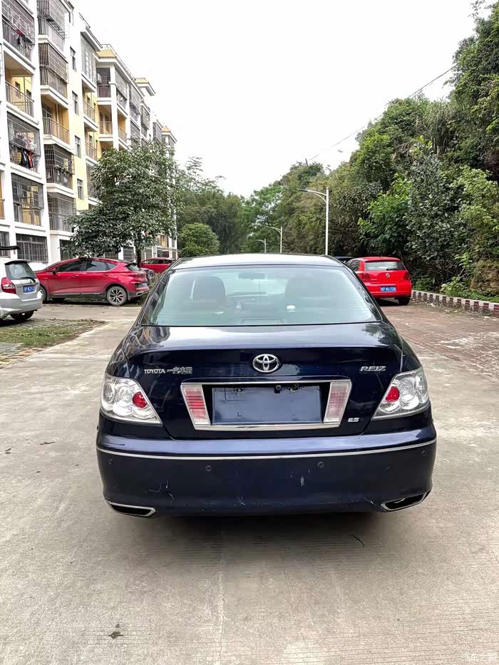 这个颜色的v6大后驱锐志太骚气了.