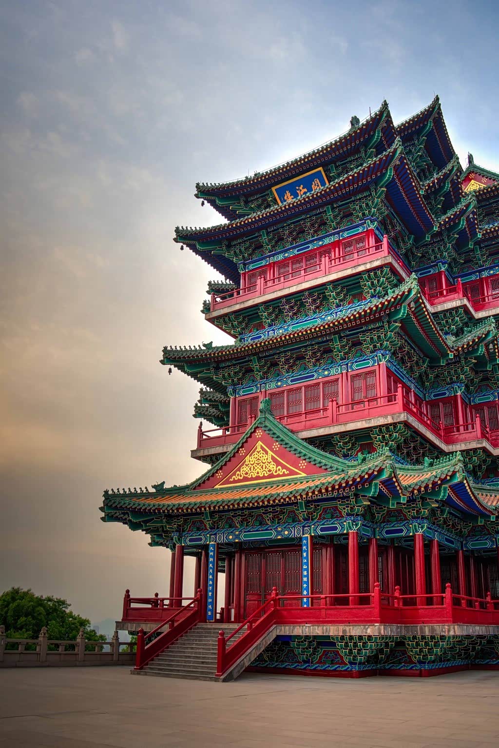 白发带花君莫笑岁月从不败美人