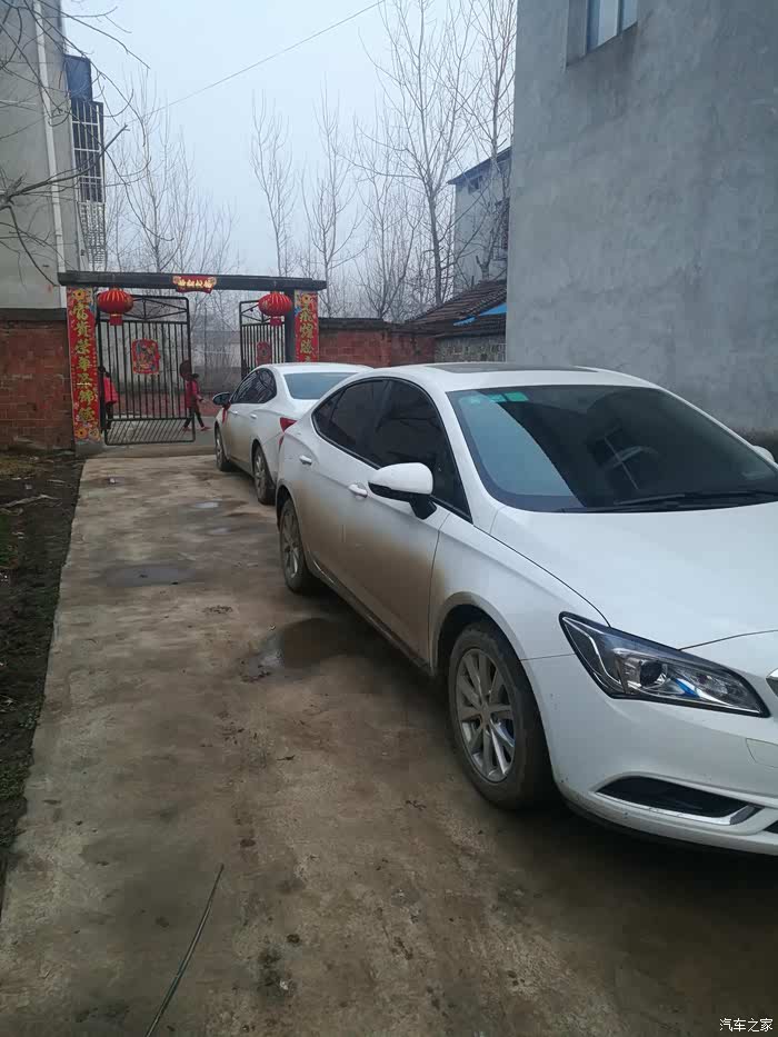 过年回家车都赖得洗马上又要出发了