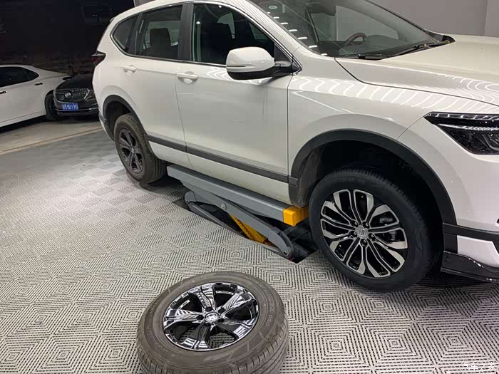 全国首台本田皓影精英版升级顶配19寸轮毂分享给车友们看看