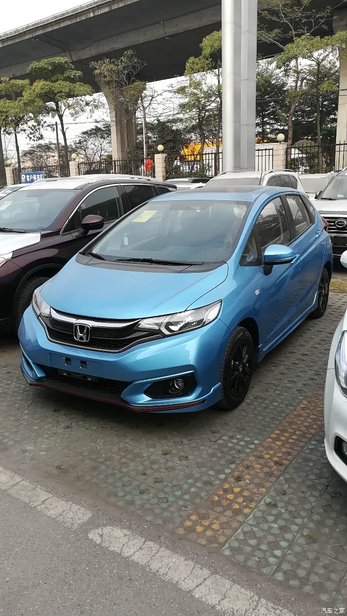 呵呵看到新飞度天空蓝了