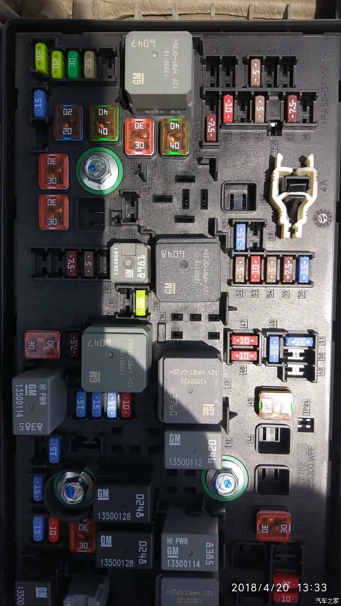 两个近光灯不亮了,远光灯亮,保险丝实测0欧姆