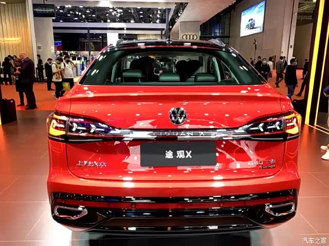 途观x便是大众旗下一款轿跑suv,主要面向年轻用户.