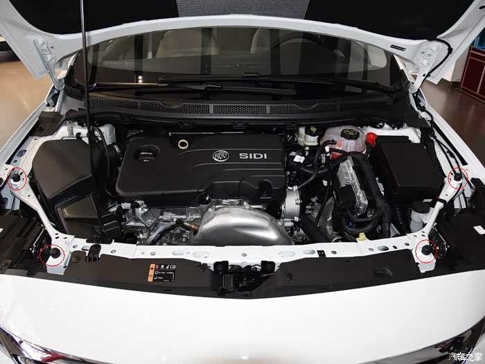 18款引擎盖不对称