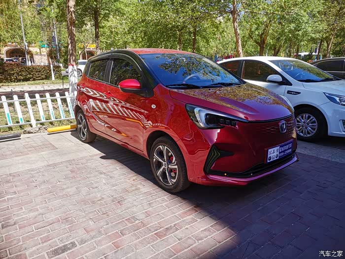 【图】红色好看,还是白色好看_奔奔e-star论坛_汽车之家论坛