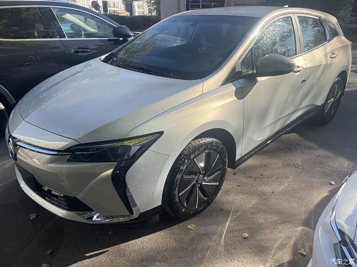 订的微蓝6银色到车了今天去交的钱