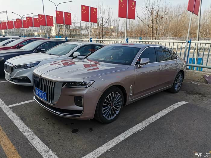 了解下红旗h9c 级旗舰轿车