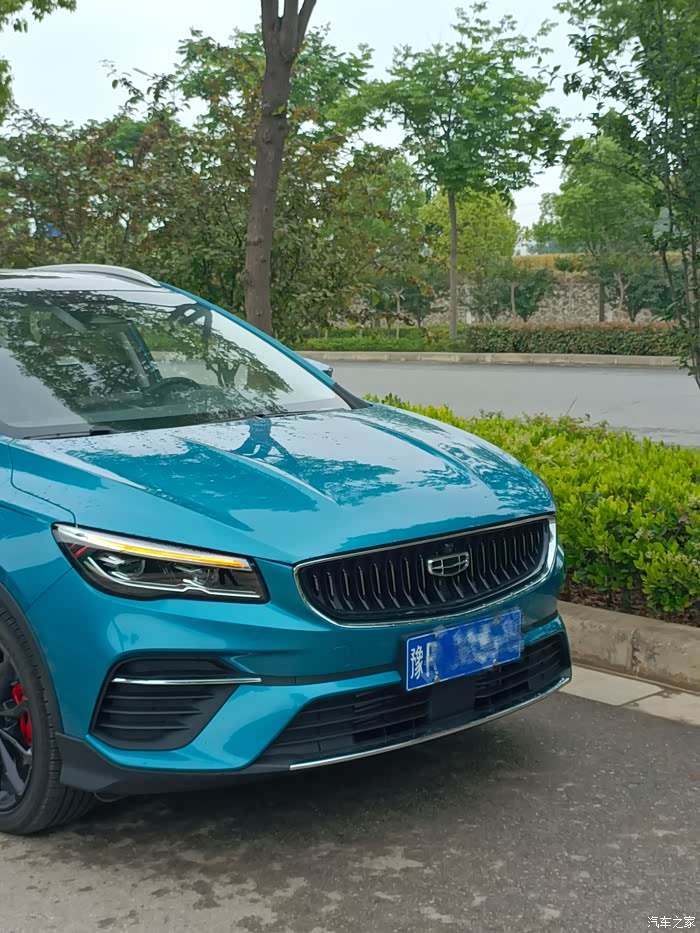 收获人生的第一台车 吉利帝豪s
