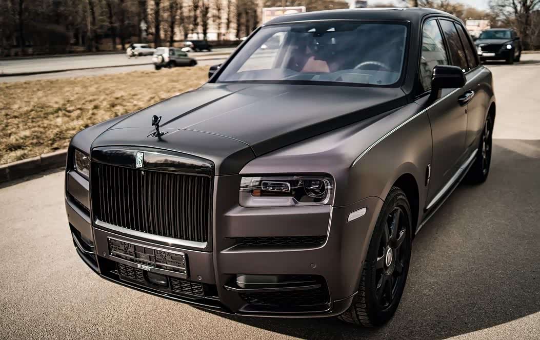 威武运动的气势 劳斯莱斯库里南