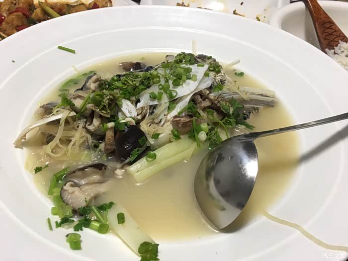 周末三家人陆浑水库休闲吃野生鱼