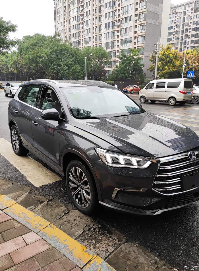 307 | 回复: 13 宋pro/宋pro新能源论坛 有车友买山脉灰是选配的黑色