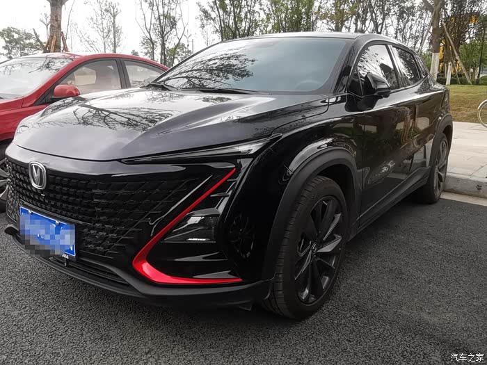 静态观摩造型前卫沉稳大气的黑色长安unit