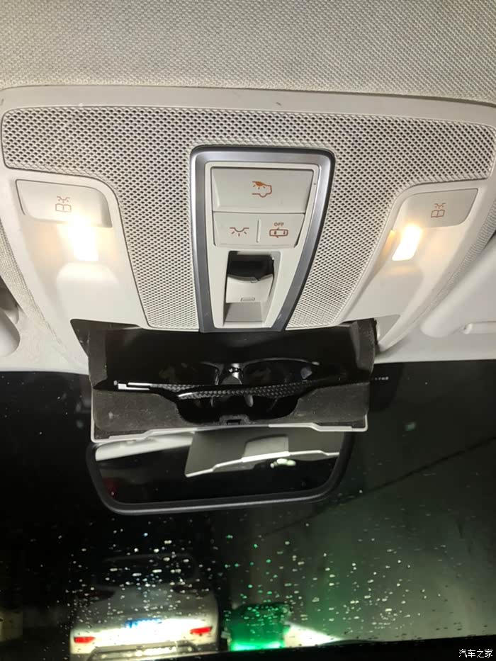 【图】求gla前阅读灯总成. 想改个眼镜盒!_奔驰gla论坛_汽车之家论坛