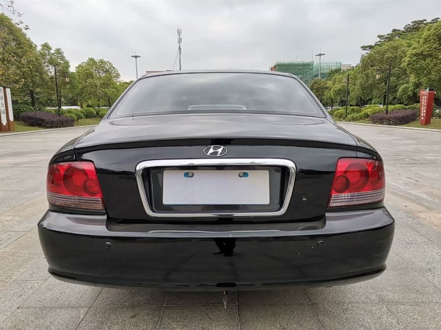 这是进入国内的第一代索纳塔吗