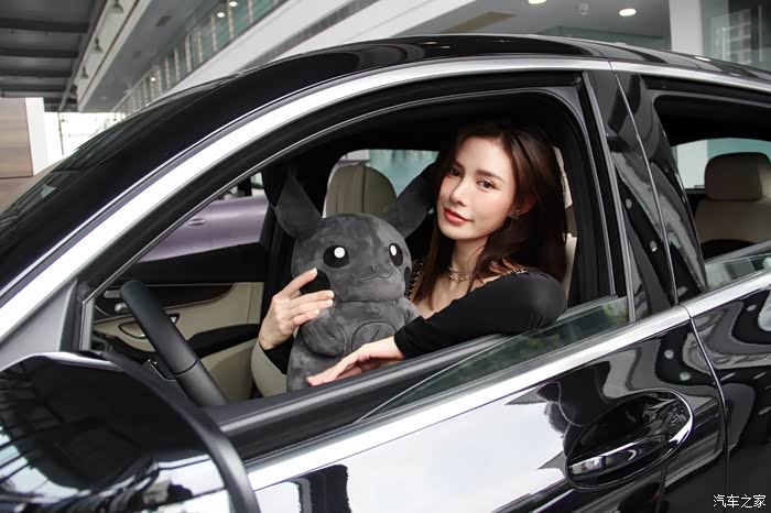 美玲儿的奔驰eqc提车记