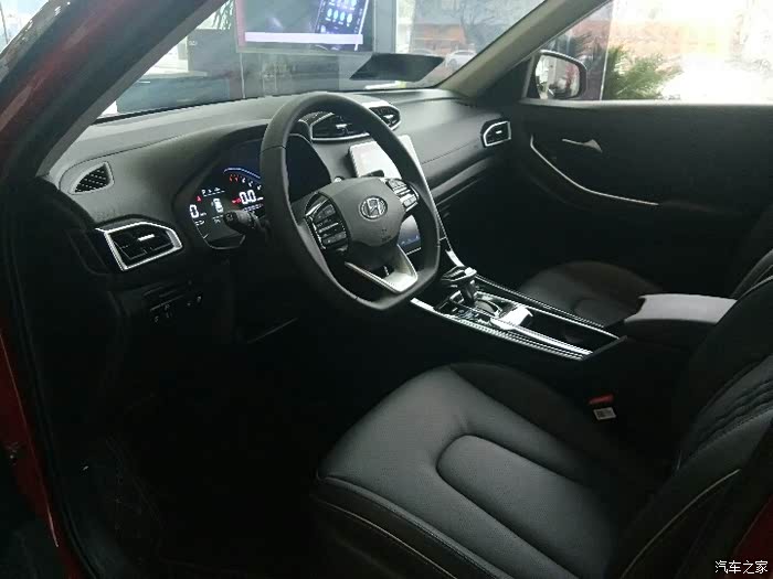 【图】高个子女孩和新一代ix25_北京现代ix25论坛_汽车之家论坛