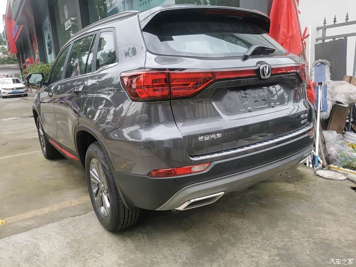 实拍安第斯灰百万荣耀版cs75