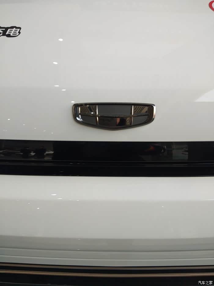 新款吉利车标,科技与时尚并存