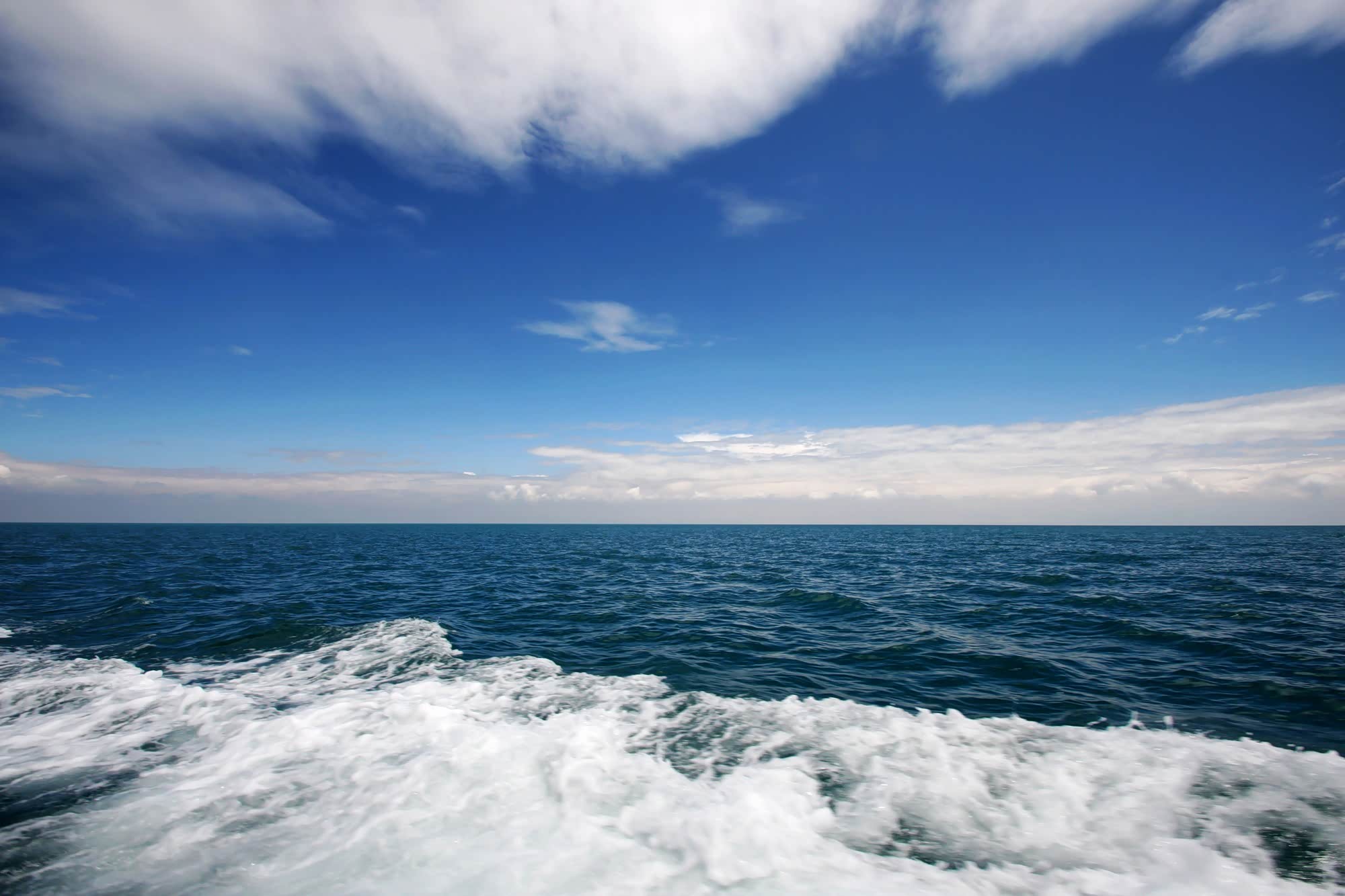 我想去旅行,一个人背包,一个人旅行,一个人目睹沿途的风景