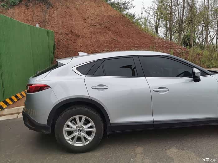 神秘的幻影银cx4