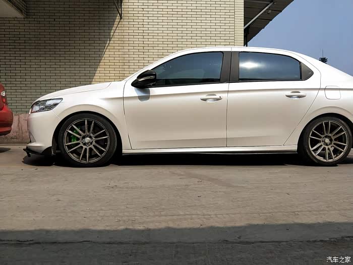 【图】轮毂喷膜白改烤漆亮黑_标致301论坛_汽车之家论坛