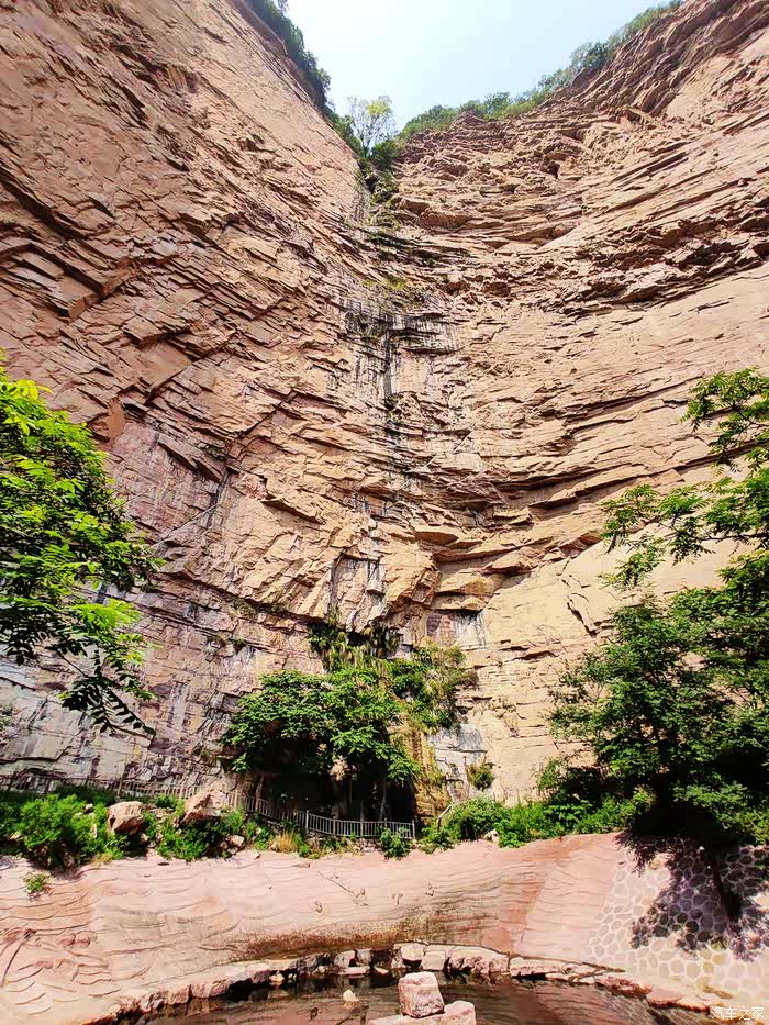多彩六月嶂石岩风景之回音壁