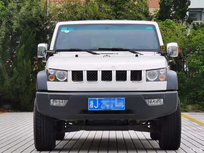 刚收的两门版16年bj40白色确实漂亮