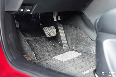 【尽享自由】暴雨天体验马自达cx-42021款2.0l自动两驱蓝天青春版