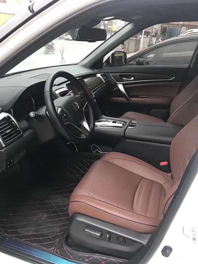 本田urv内饰用料太豪华了.