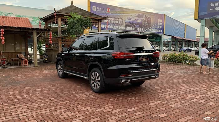 诚意出售2021年的荣威rx8两驱超群旗舰版