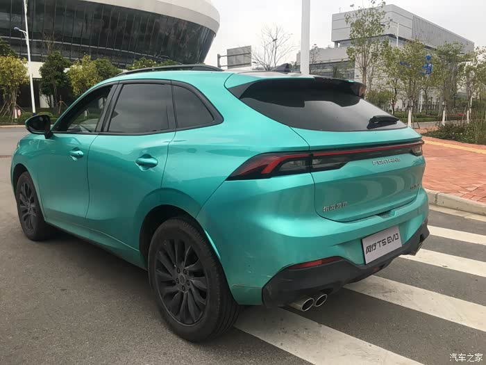 【秀爱车秀生活】一见如故,相约极光绿!