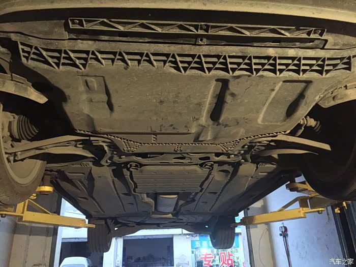 高尔夫7.5有换护板的吗