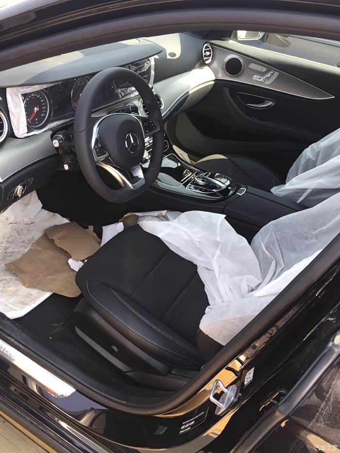 喜欢e300标轴,可是现车只有黑黑807版本,纠结.