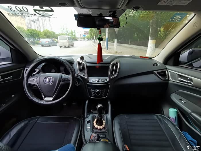 操控顺畅的长安cs75手动挡