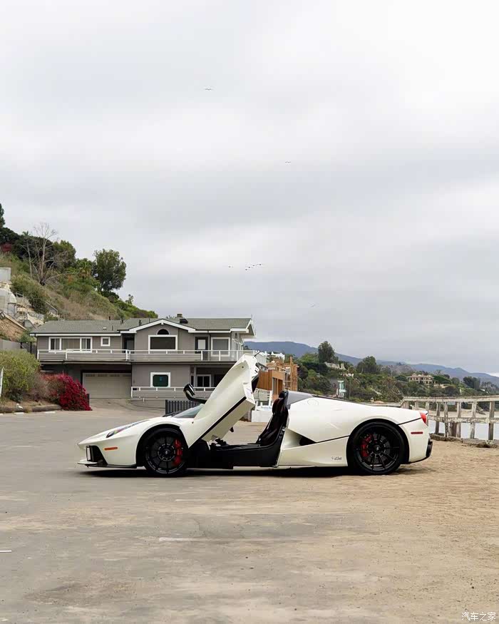 法拉利ferrari laferrari apert