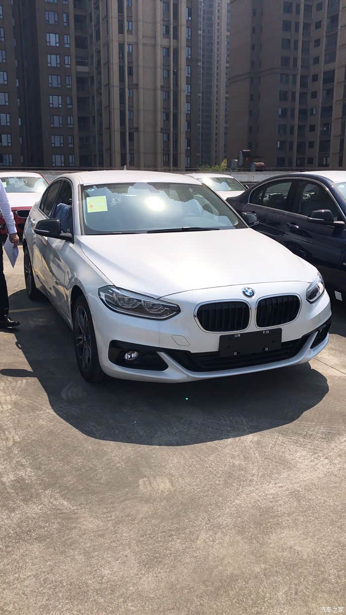 118i三厢版有感(纠结国产1系的请看)