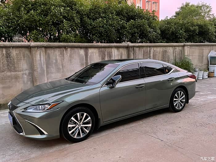 87年的大叔,等车3个月,提es200凌波玉,满月纪念