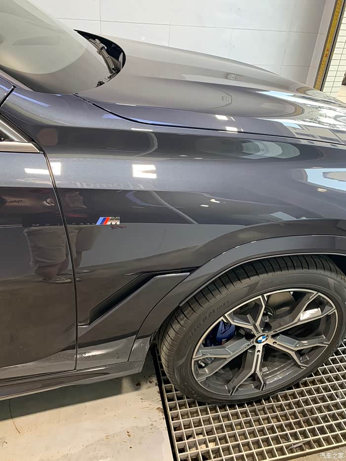 湛江第一台2021款尊享40i极地灰x6