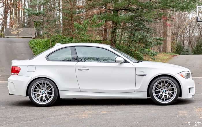 【图】宝马1m 稀有物种,搭载3.0t六速手动变速箱.