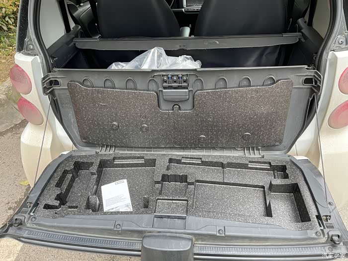 后备箱泡沫很不错