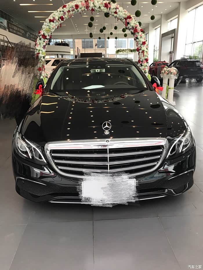 奔驰e立标黑色求装拉花图跟某淘链接,还有炸街排气,求图,求视频.