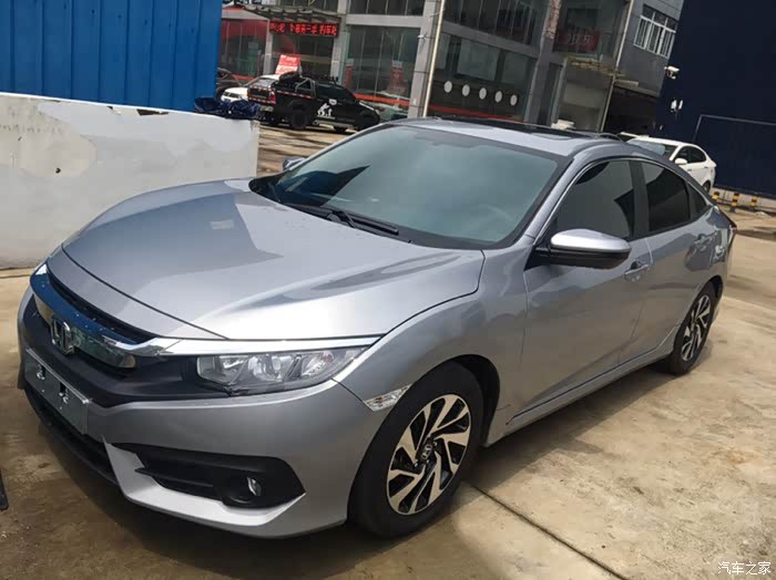 大家谈谈十代思域什么颜色最漂亮说说理由