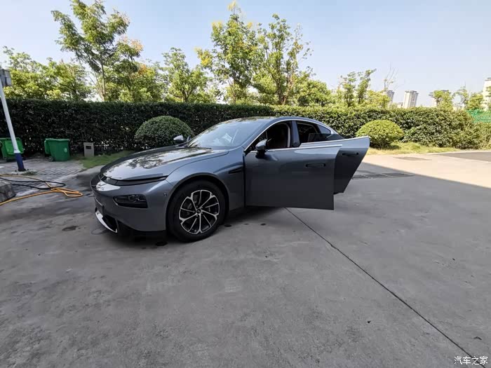 【图】提车作业来了,天辰灰就是霸气_小鹏p7论坛_汽车之家论坛