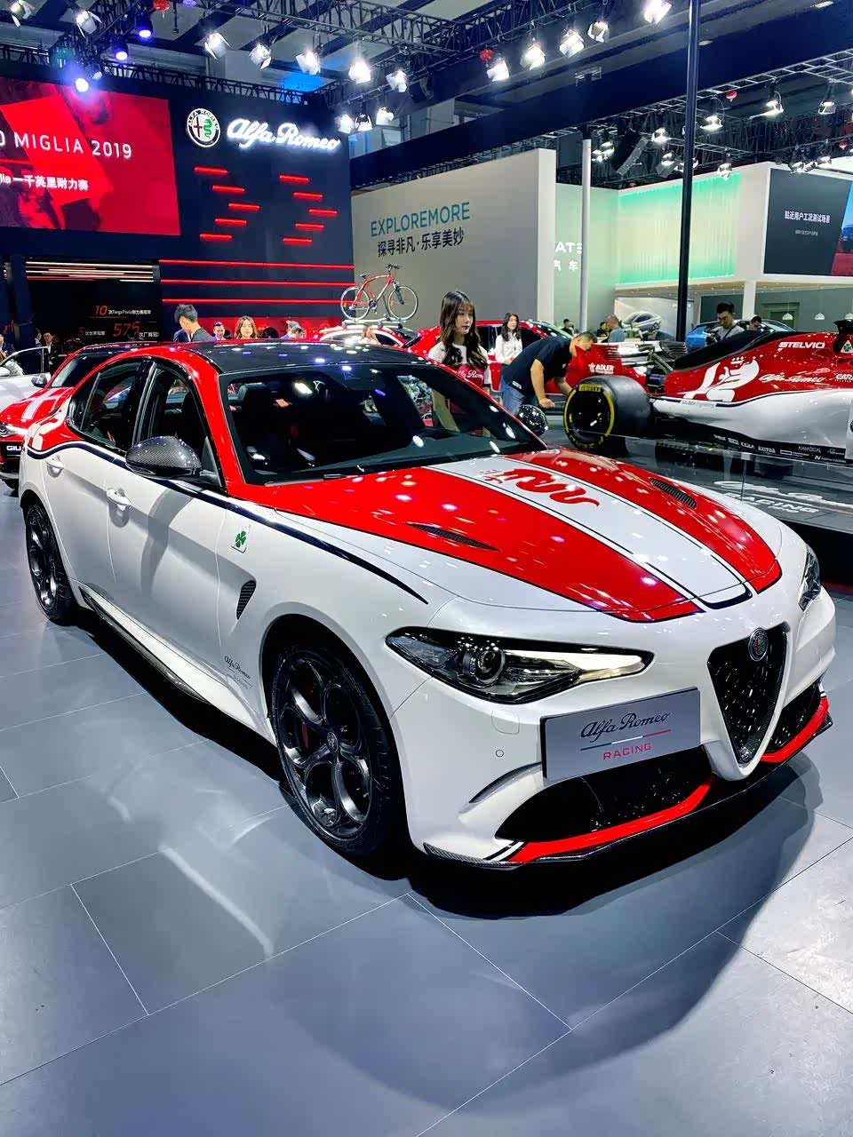 阿尔法·罗密欧giulia 四叶草racing限量版