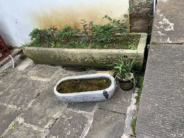 古色古香的石马槽