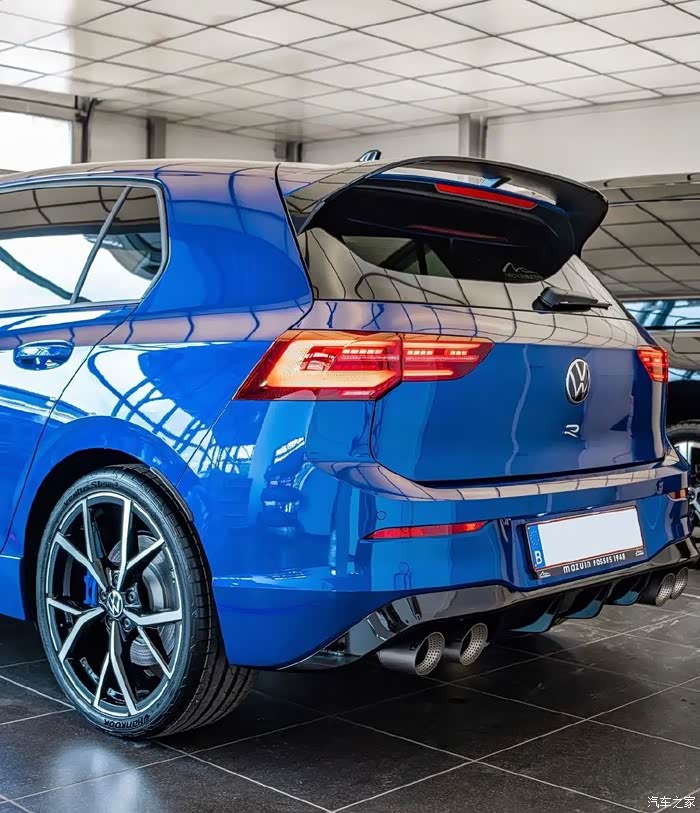 大众高尔夫8r实车,外形是年轻动感的造型设计