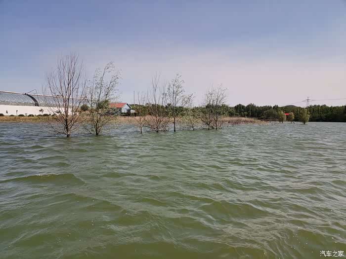 春风十里泛舟湖上荆山水库游记