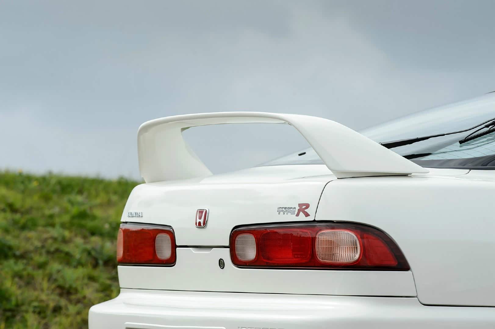 本田最经典的轿跑车造型