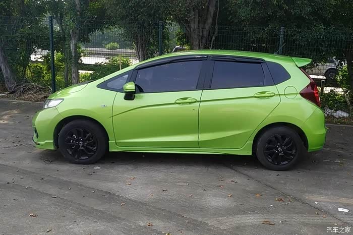 我的潮跑飞度亮个相,有同款绿没?